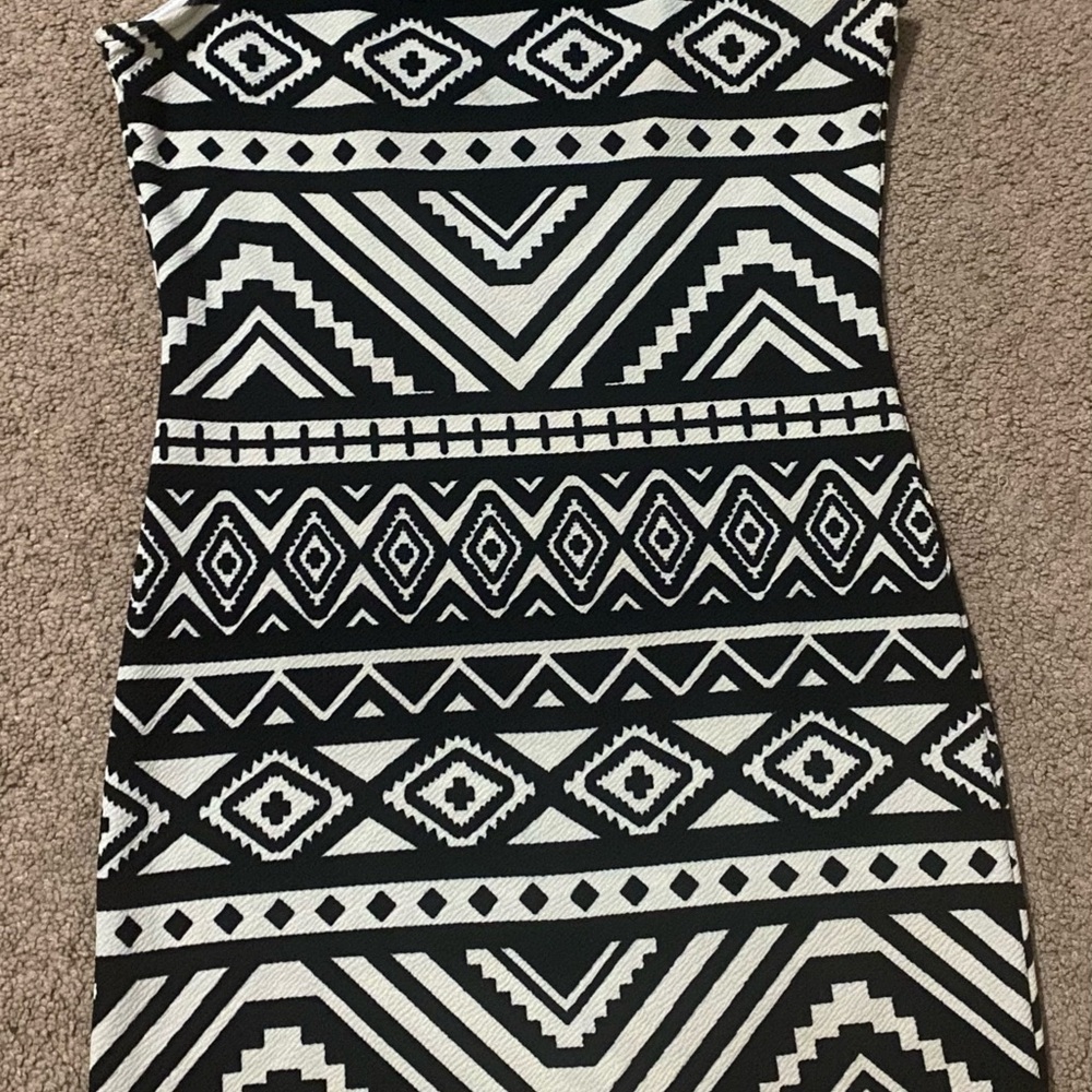 Body Central Geometric Black and White Mini Dress